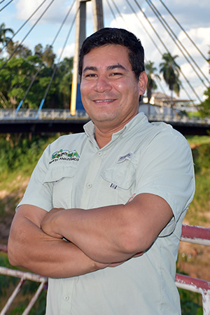 Ariel Apinaye