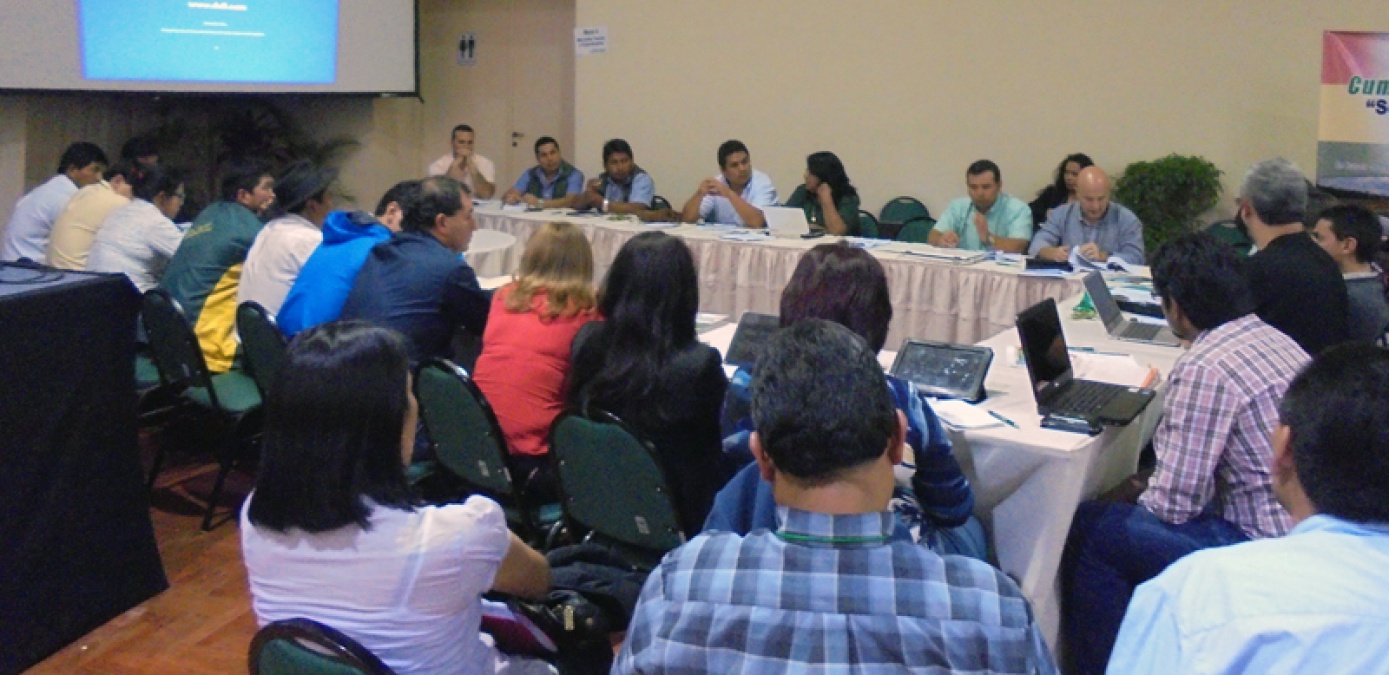 El Bloque Oriente socializa su propuesta en mesas de trabajo de la Cumbre Sembrando Bolivia