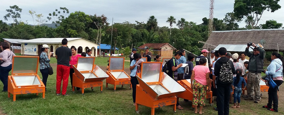 Las cocinas solares: tecnología ecológica que utilizan los pueblos indígenas y Campesinos de la Amazonia Sur