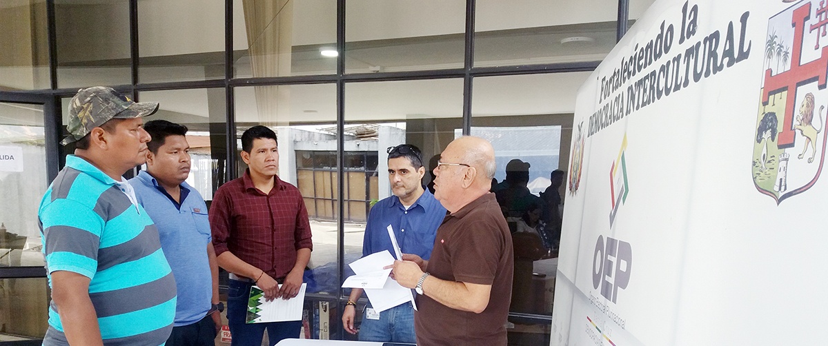 Organizaciones indígenas del municipio de Urubichá reciben resolución de aprobación de firmas para el referéndum de autonomía indígena 