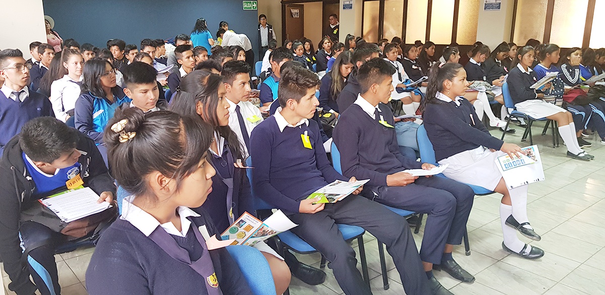 Jóvenes de Sacaba proponen recuperar la conexión con la naturaleza