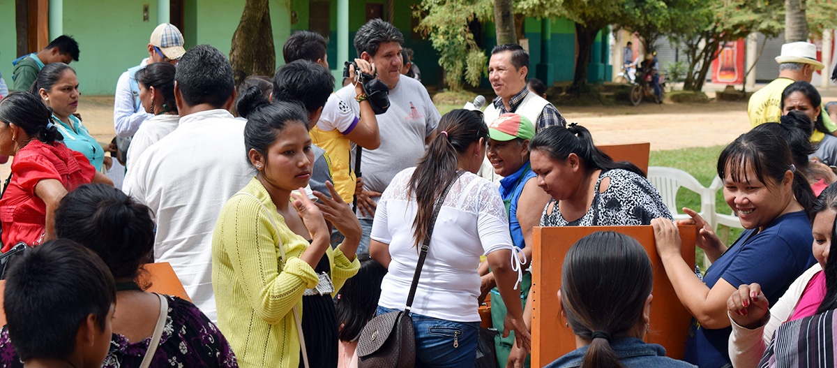 Mujeres indígenas y campesinas de la Amazonía sur compartieron sus experiencias en la I feria de energía alternativa y liderazgo 