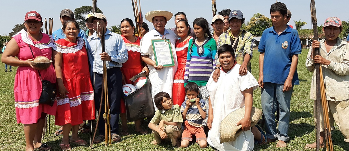 A 29 años de la Primera Marcha Indígena, el Estado entregó el título de las ex concesiones forestales a los pueblos indígenas del TIM