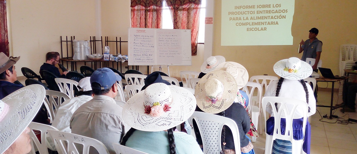Consejos Educativos socio-comunitarios de Anzaldo plantean mejorar la Alimentación Complementaria Escolar