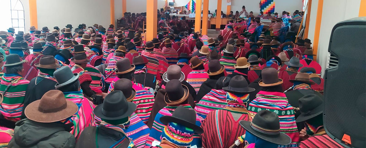 La asamblea de Calamarca aprueba mecanismos de control social con equidad de género en la gestión pública.