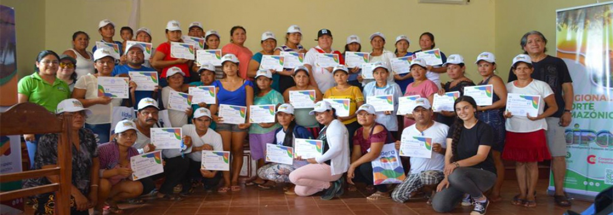 Mujeres y hombres líderes concluyen con éxito programa de formación de liderazgo con enfoque de género en la Amazonía