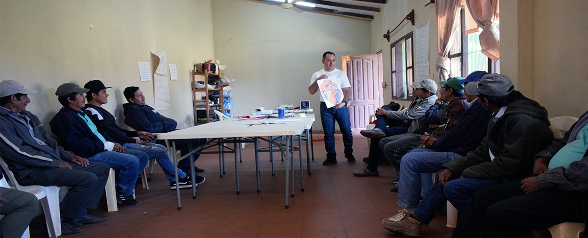 Miembros de asociaciones económica productivas de Guarayos se capacitan en masculinidades transformadoras
