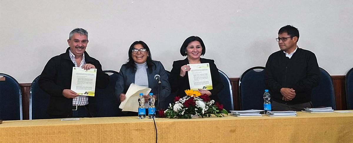 CIPCA Santa Cruz y la Facultad de Humanidades y Ciencias de la Educación de la UMRPSFXCH firman convenio interinstitucional