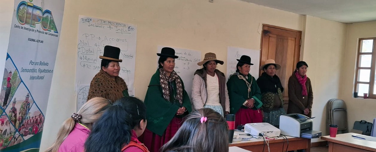 Mujeres de San Andrés de Machaca organizan Red de Promotoras Comunitarias