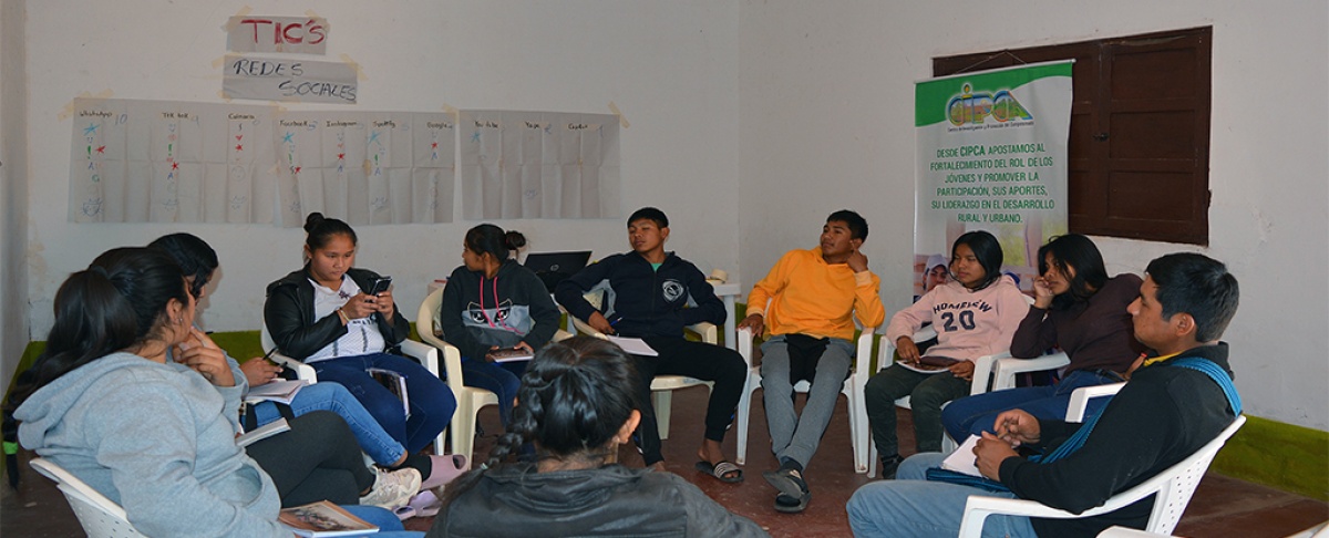 Liderazgo Comunitario en Macharetí: Fortaleciendo Habilidades y Conectando Culturas con Nuevas Tecnologías
