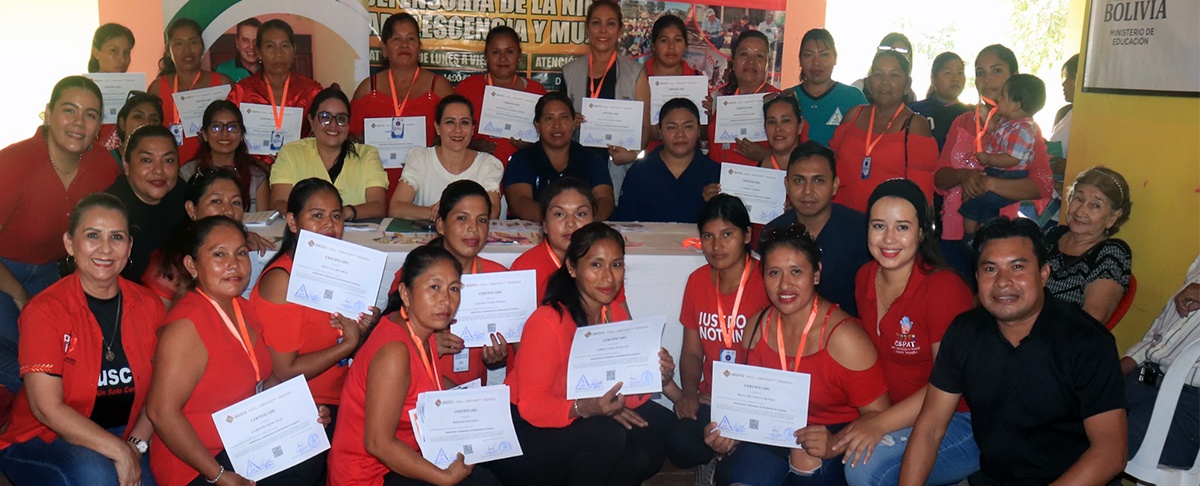 Mujeres de San Andrés se certifican como promotoras comunitarias y presentan una propuesta de Ley de Reconocimiento 