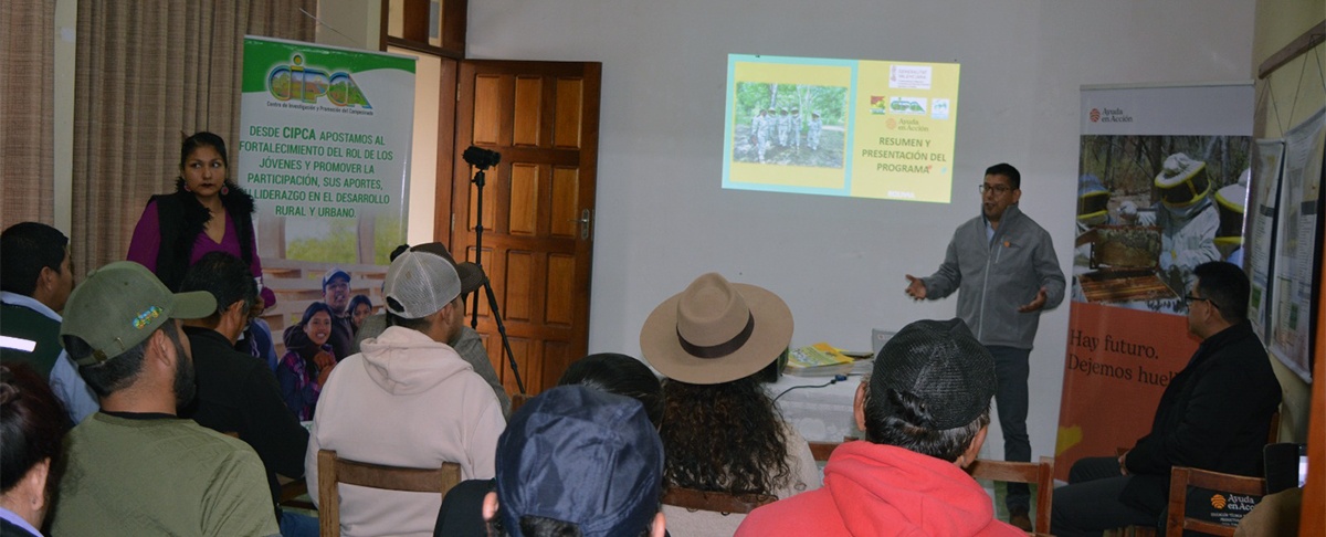 Mujeres, miel y futuro: inicia en el Chaco el programa “Mujeres, Abejas y Derechos”