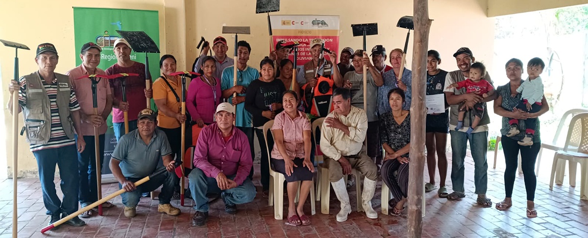 Comunidades de San Andrés se organizan para enfrentar incendios forestales y reciben equipamiento preventivo