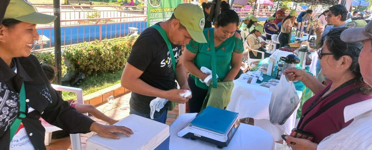Feria agroecológica en Cobija promueve suelos sanos y alimentación saludable en el marco del Encuentro Nacional de la Plataforma de Suelos