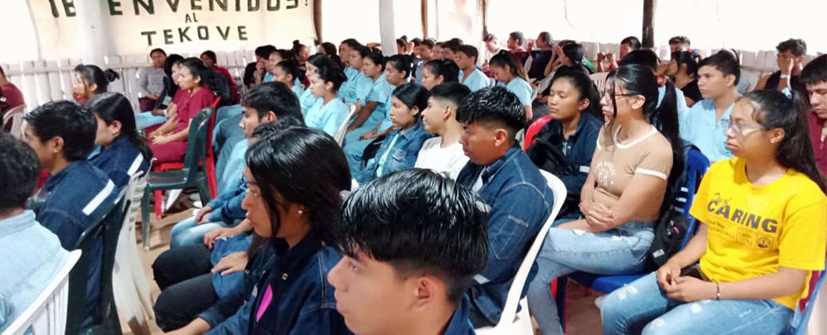 Juventud guaraní: líderes formados para una Bolivia democrática e intercultural