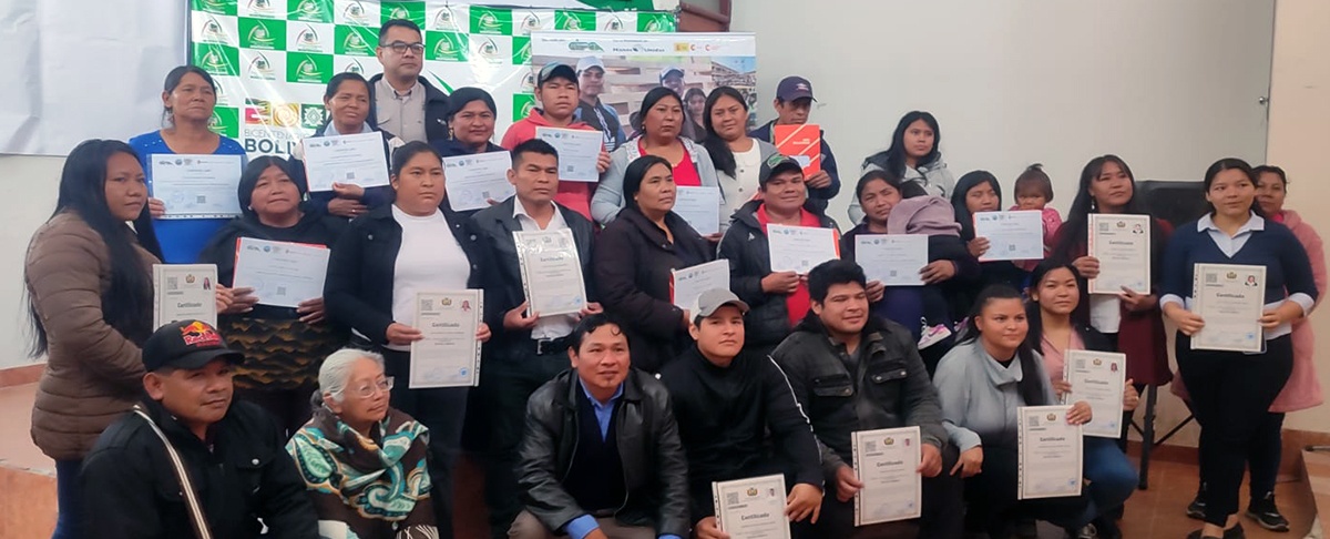 Jóvenes y mujeres guaraníes se certifican en liderazgo, derechos y gestión productiva comunitaria
