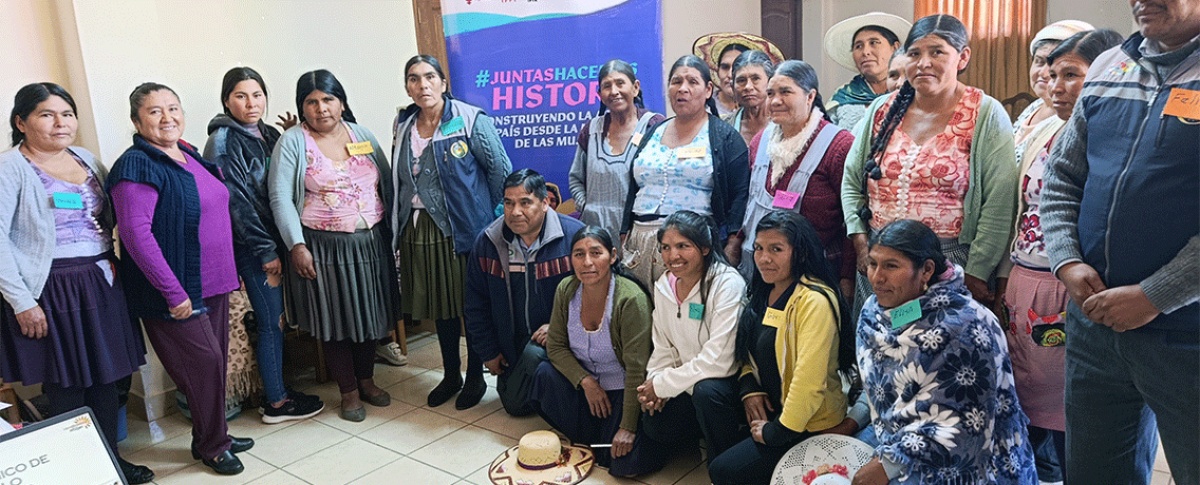 Mujeres de Anzaldo fortalecen capacidades para incidir en el Plan Autonómico de Desarrollo