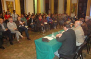Conversatorio en Santa Cruz analizó la conflictividad en el país
