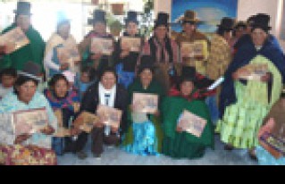 Primera Escuela de Formación y Capacitación de Lideresas en San Andrés de Machaca