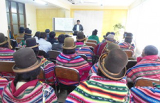  Jóvenes del Altiplano proponen políticas públicas para su sector