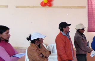 Familias productoras fortalecen sus capacidades técnicas como promotoras locales en la producción sostenible de la quinua 
