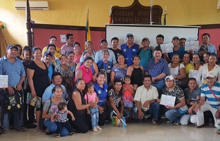 Alianza interinstitucional promueve la capacitación de productores y la instalación del primer centro de beneficiado de cacao en Baures 