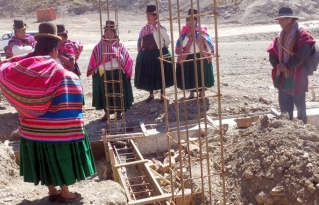 Mujeres realizan seguimiento e inspección técnica a la gestión municipal de Calamarca
