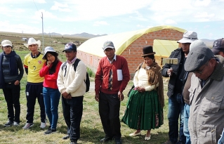 Líderes de municipios paceños y orureños proponen impulsar emprendimientos económicos alternativos 