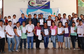 Productores de cacao nativo amazónico en sistemas agroforestales certificaron sus conocimientos