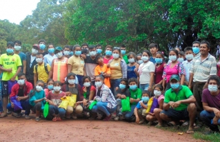 La Asociación de Jóvenes Reforestadores en Acción - AJORA entre los ganadores del Premio Ecuatorial 2021.