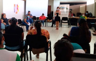 ¡Mujeres hacia la democracia local!