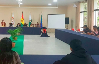 Jóvenes analizan Ley N 049 Autonómica Municipal de la Juventud del Municipio de Cobija.
