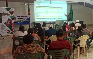 Jóvenes y mujeres fortalecen sus capacidades para la gestión de emprendimientos en Beni.