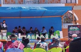 Campaña de sanidad para mejorar la producción ganadera en San Andrés de Machaca
