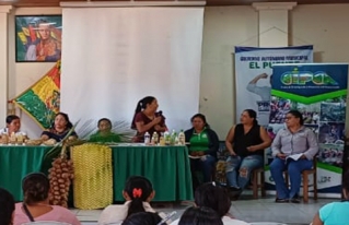 Mujeres indígenas Guarayas debaten propuestas y posicionan su liderazgo transformador en la IV versión del Foro y Feria del Cusi en la Provincia Guarayos