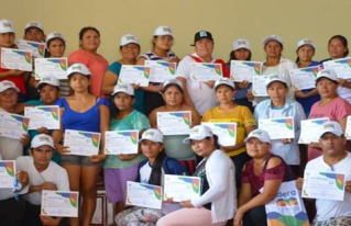 Mujeres y hombres líderes concluyen con éxito programa de formación de liderazgo con enfoque de género en la Amazonía