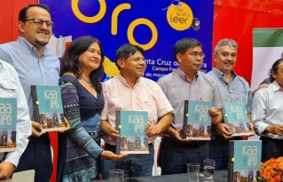 Se presenta Revista Kaaipo en la XXV Feria Internacional del Libro de Santa Cruz