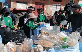 Lanzamiento de campaña de limpieza de residuos sólidos en el municipio de San Pedro de Totora