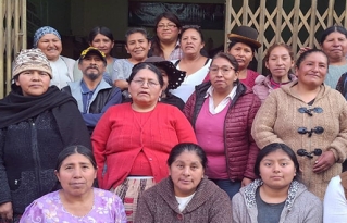 Inauguración del Curso de Capacitación en Corte y Confección de Polleras para Trabajadoras Asalariadas del Hogar en La Paz