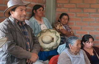 Organizaciones comunitarias plantean fortalecer el liderazgo femenino en la toma de decisiones económicas