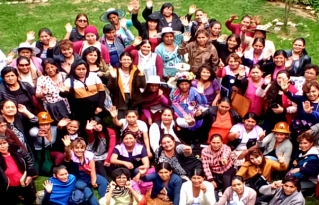 Mujeres urbanas y rurales de Cochabamba apuestan por una agenda integral para el ejercicio de derechos