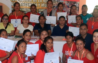 Mujeres de San Andrés se certifican como promotoras comunitarias y presentan una propuesta de Ley de Reconocimiento 
