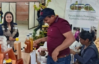 Sabores del Chaco: Organizaciones apícolas destacan en la Feria Nacional de la Miel en Monteagudo