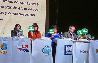 Mujeres de Cochabamba interpelan a candidatos: exigen inclusión económica y justicia para el campo y la ciudad