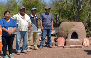 Estación Macharetí fortalece su identidad y economía a través de la artesanía en arcilla