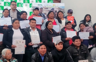 Jóvenes y mujeres guaraníes se certifican en liderazgo, derechos y gestión productiva comunitaria